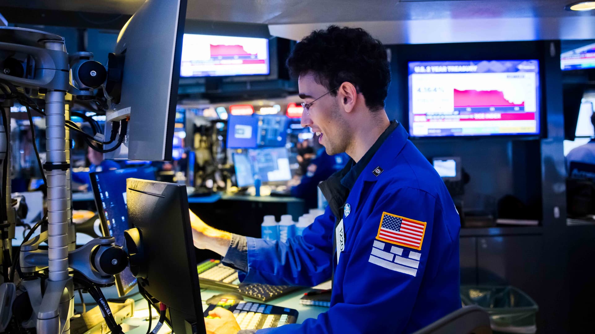 Dow futures rally 500 points as oil prices fall after U.S. and Iran pause attacks: Live updates