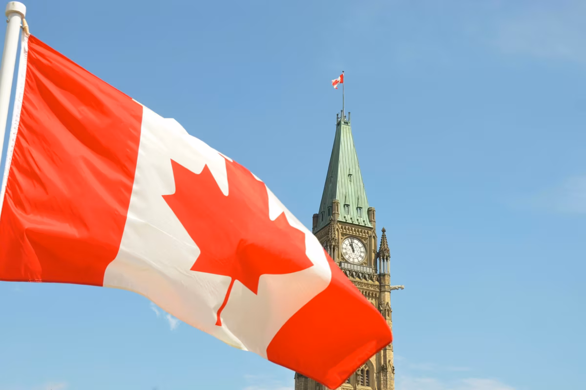 Carney Courts Global Capital at Canada’s First Investment Summit